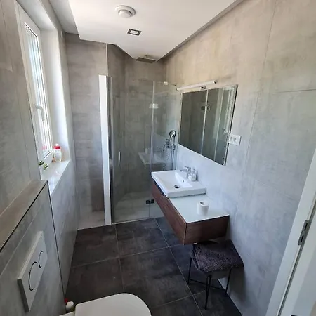 Capris Apartment *
